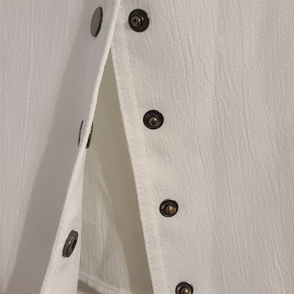 Christopher Banks White Button-Up Blouse Size M - Picture 3 of 6